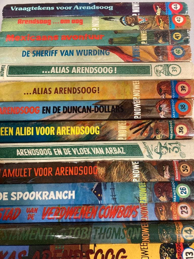 T.K. nog 11 delen van Arendsoog door P. Nowee zie lijst, Boeken, Ophalen of Verzenden, Gelezen, J. Nowee, Fictie algemeen