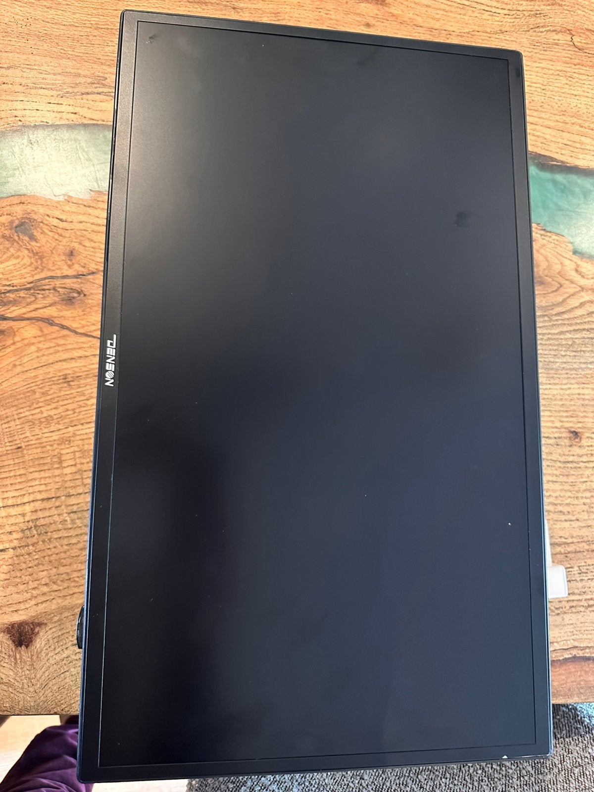 25 inches ( 63 cm ) tv scherm Denson inclusief draaiarm, Caravans en Kamperen, Camper-accessoires, Ophalen, Zo goed als nieuw