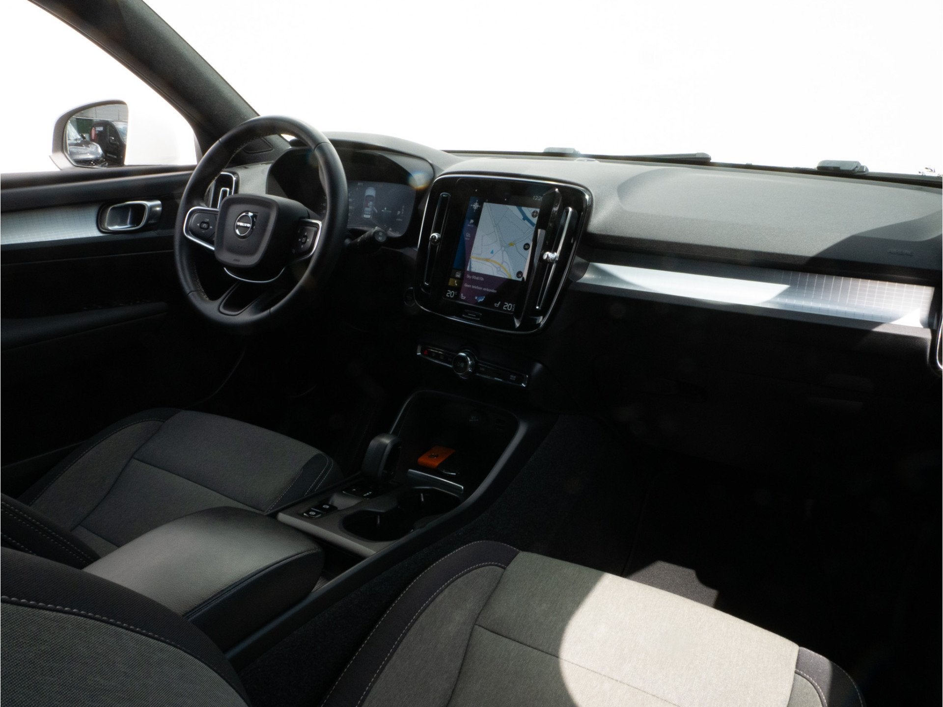 Volvo XC40 1.5 T4 211pk Recharge Inscription Expression Came, Stof, Wit, Origineel Nederlands, Bedrijf