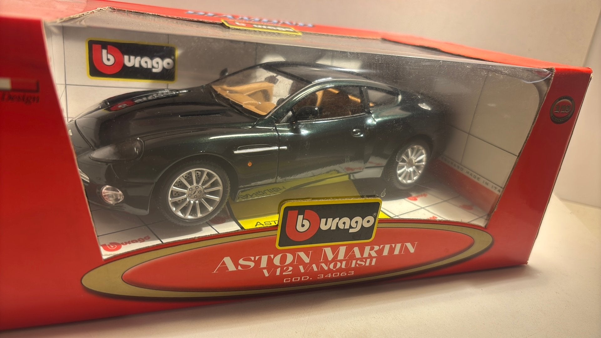 Aston martin v12 vanquish green Bburago 1.18, Ophalen of Verzenden, Bburago, A, A