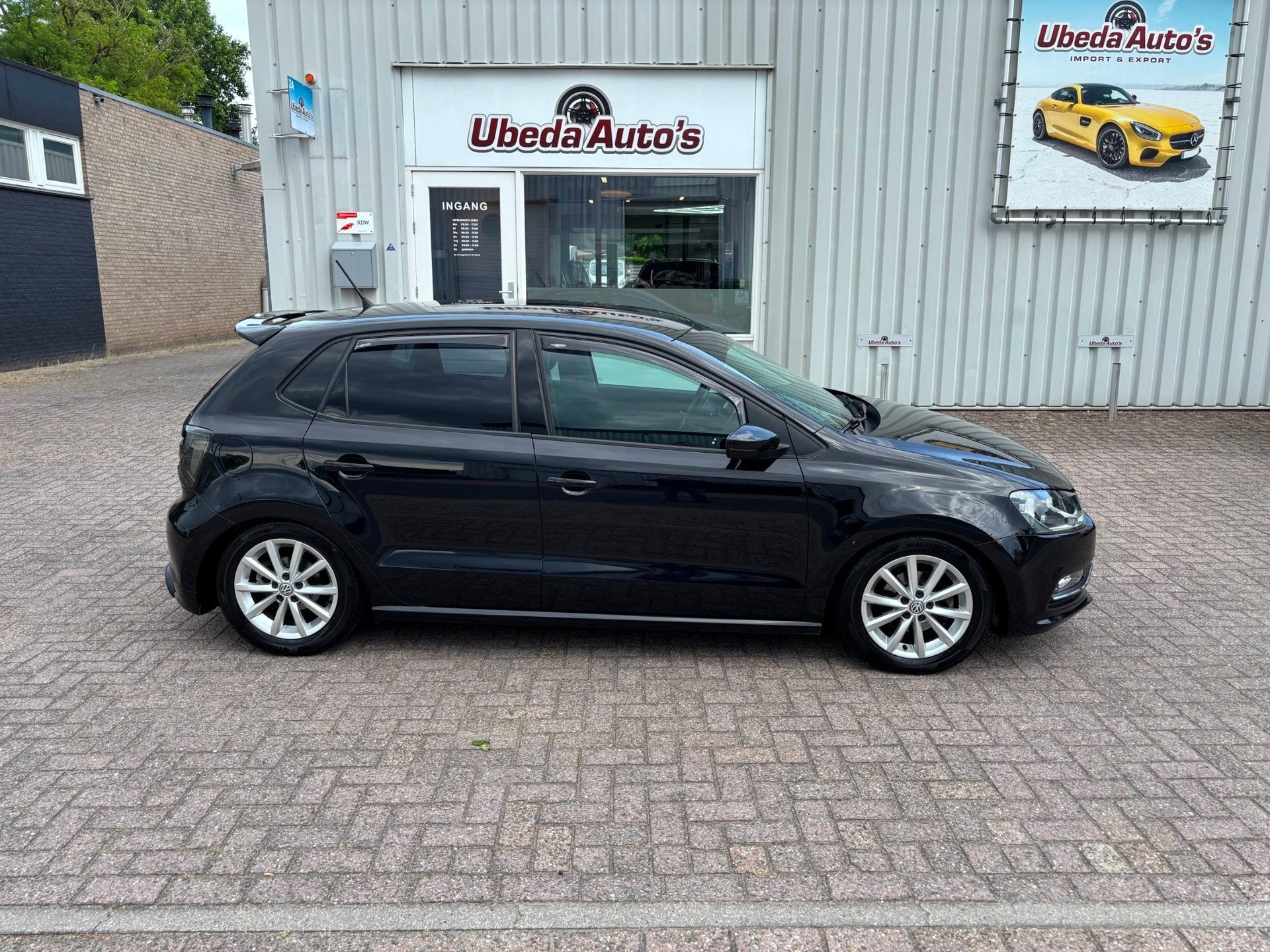 Volkswagen Polo 1.2 TSI Comfortline NL-AUTO KM 244529 5 DEUR, Voorwielaandrijving, Euro 5, 4 cilinders, Zwart