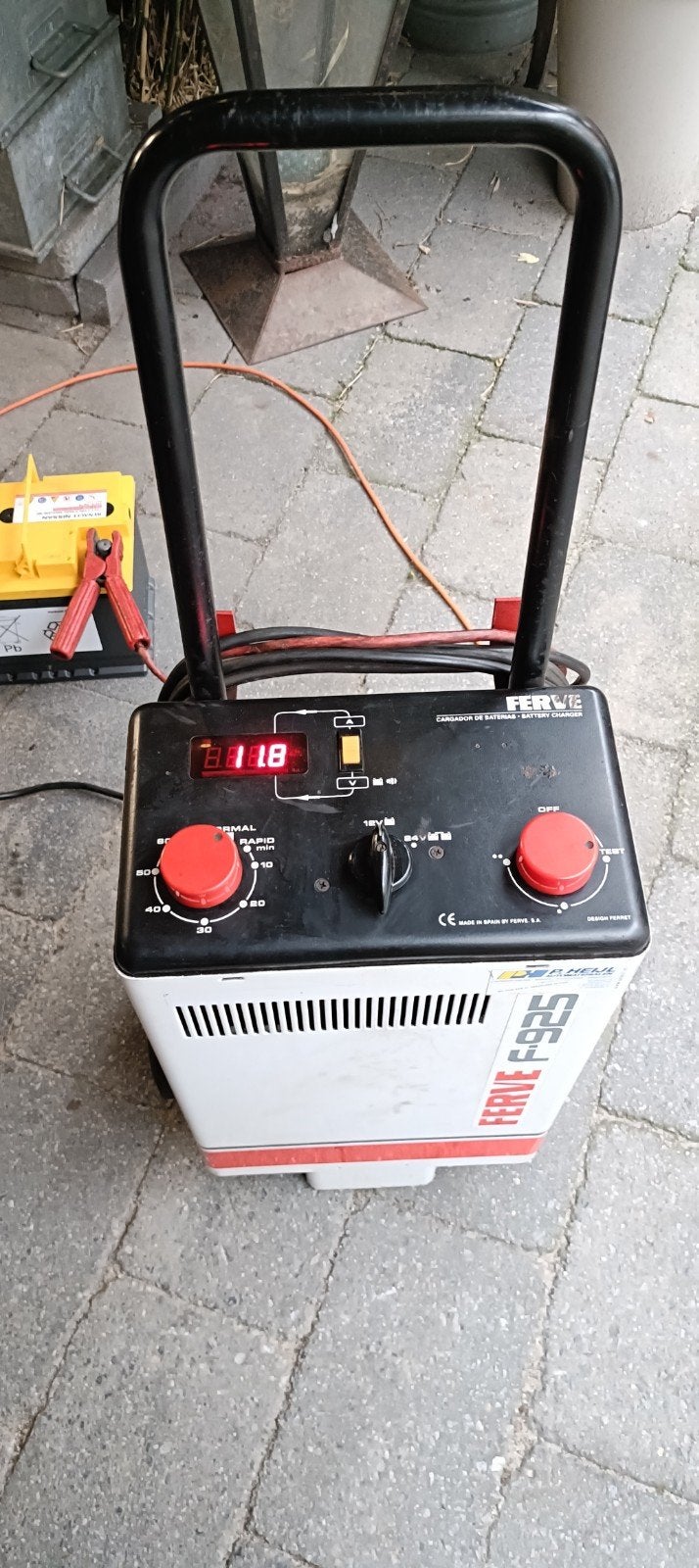 Ferve 925 acculader, accutester., Ophalen, Gebruikt
