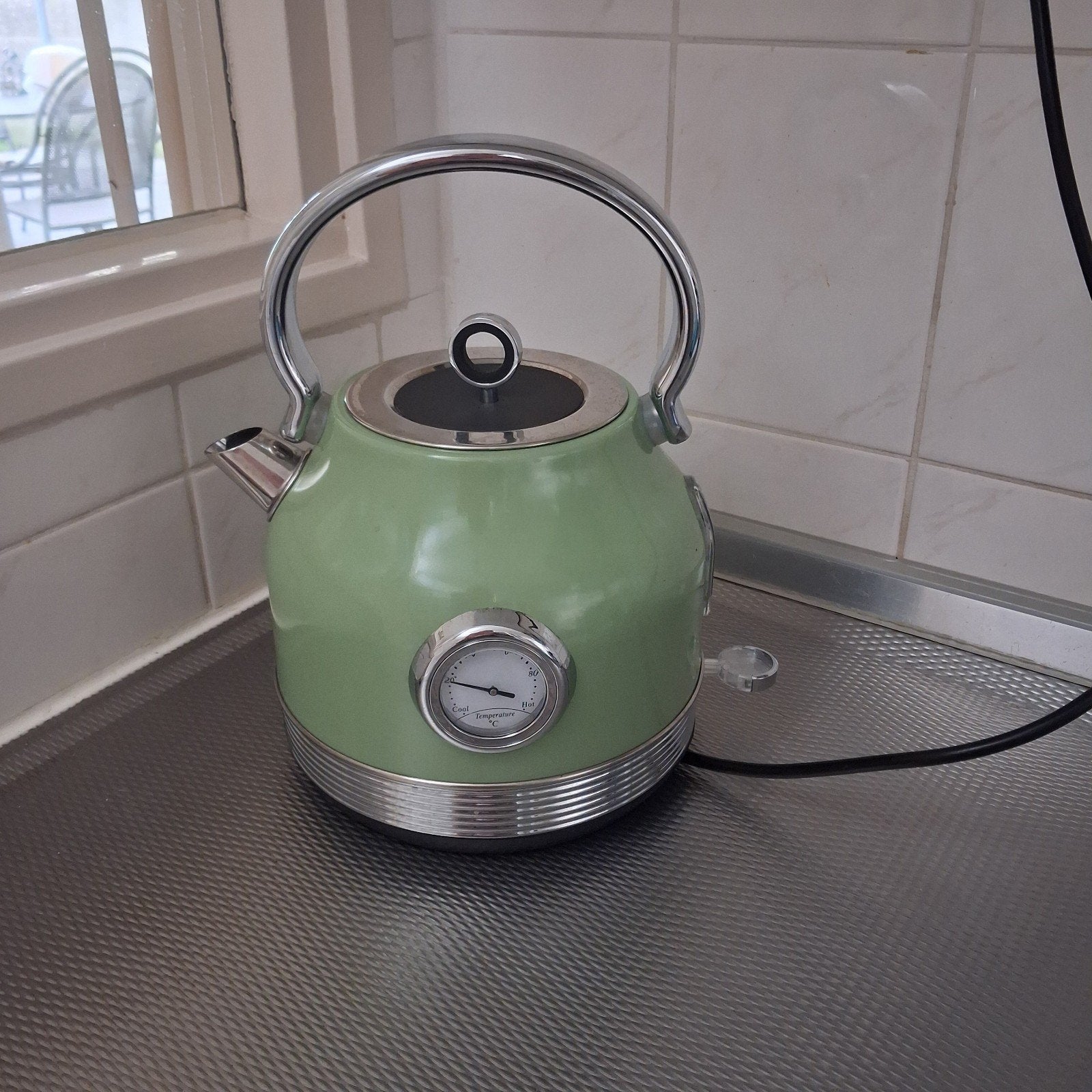 retro vintage waterkoker, 1 tot 2 liter, Ophalen of Verzenden, Zo goed als nieuw, Draadloos