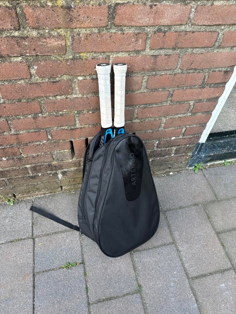 Tennisset: 2 rackets, tas en tennisballen (nieuw & gebruikt), Sport en Fitness, Tennis, Ophalen, Gebruikt, Racket, Overige merken