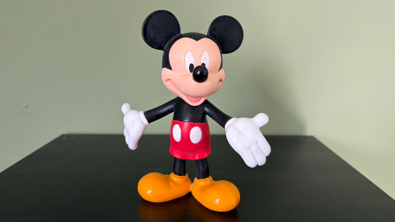 Mickey Mouse Figuur Beeldje Bewegend Hoofd, Verzamelen, Ophalen of Verzenden, Mickey Mouse, Zo goed als nieuw, Beeldje of Figuurtje