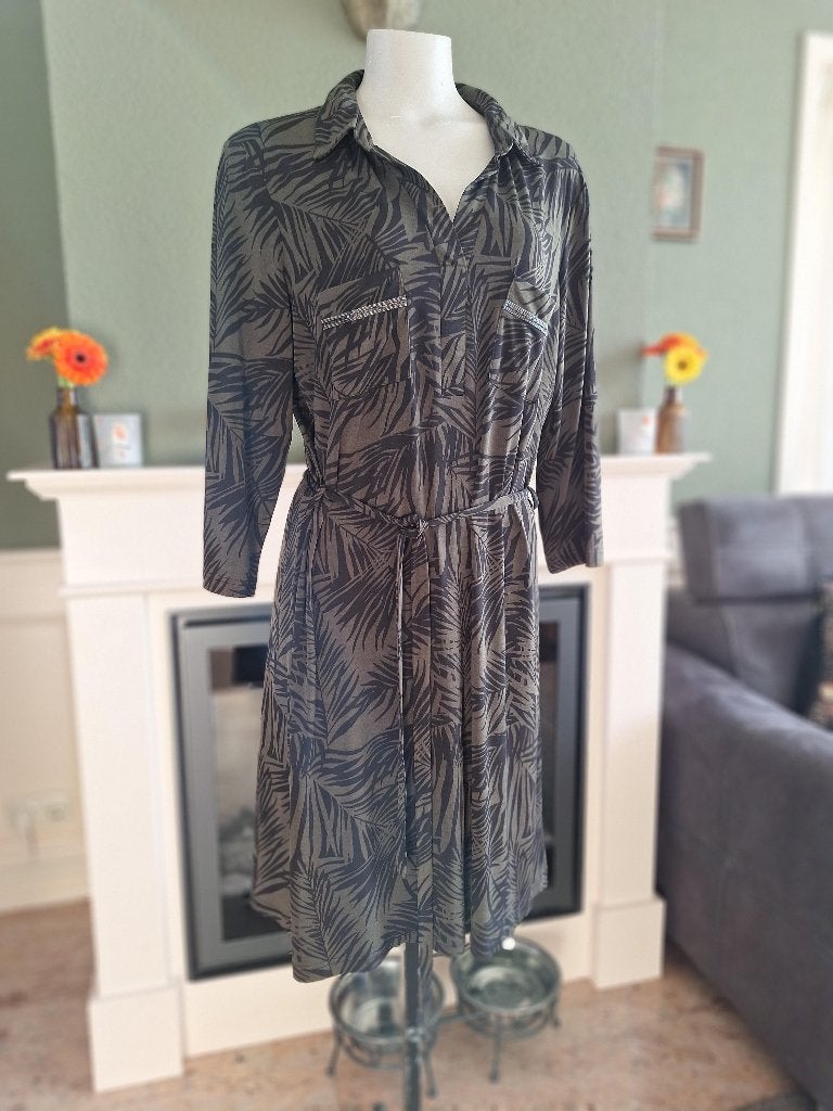 Lola en Liza groene zwarte blouse look jurk 44, Kleding | Dames, Verzenden, Maat 42/44 (L), Zo goed als nieuw, Knielengte