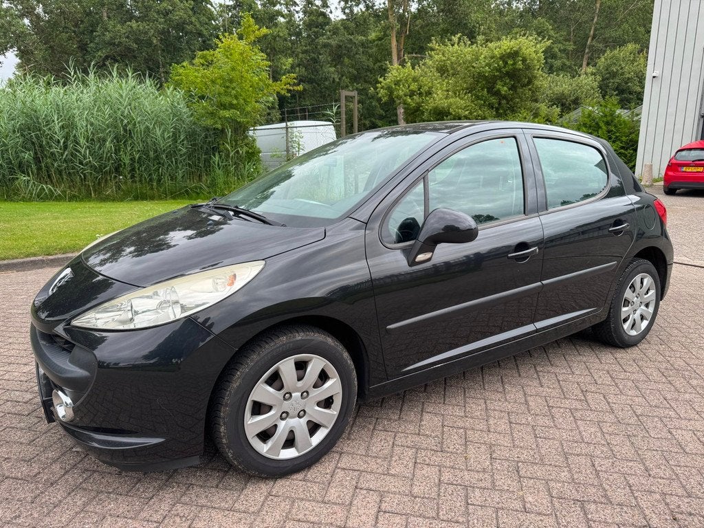 Peugeot 207 1.4 VTi Look /NWE APK/AIRCO/CRUISE/CENTRALE VERG, Auto's, Peugeot, Voorwielaandrijving, Stof, Zwart, 1153 kg