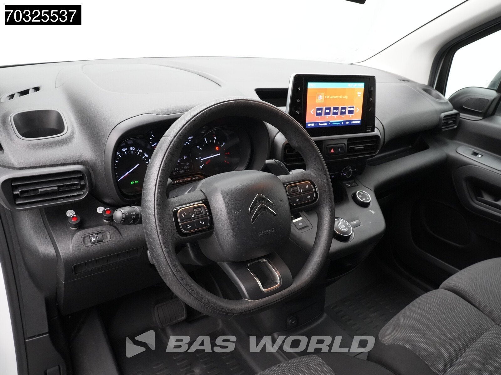 Citroën Berlingo 130pk Benzine Automaat L1H1 Navi Airco Cru, Auto's, Bestelauto's, Automaat, 1441 kg, Stof, Gebruikt