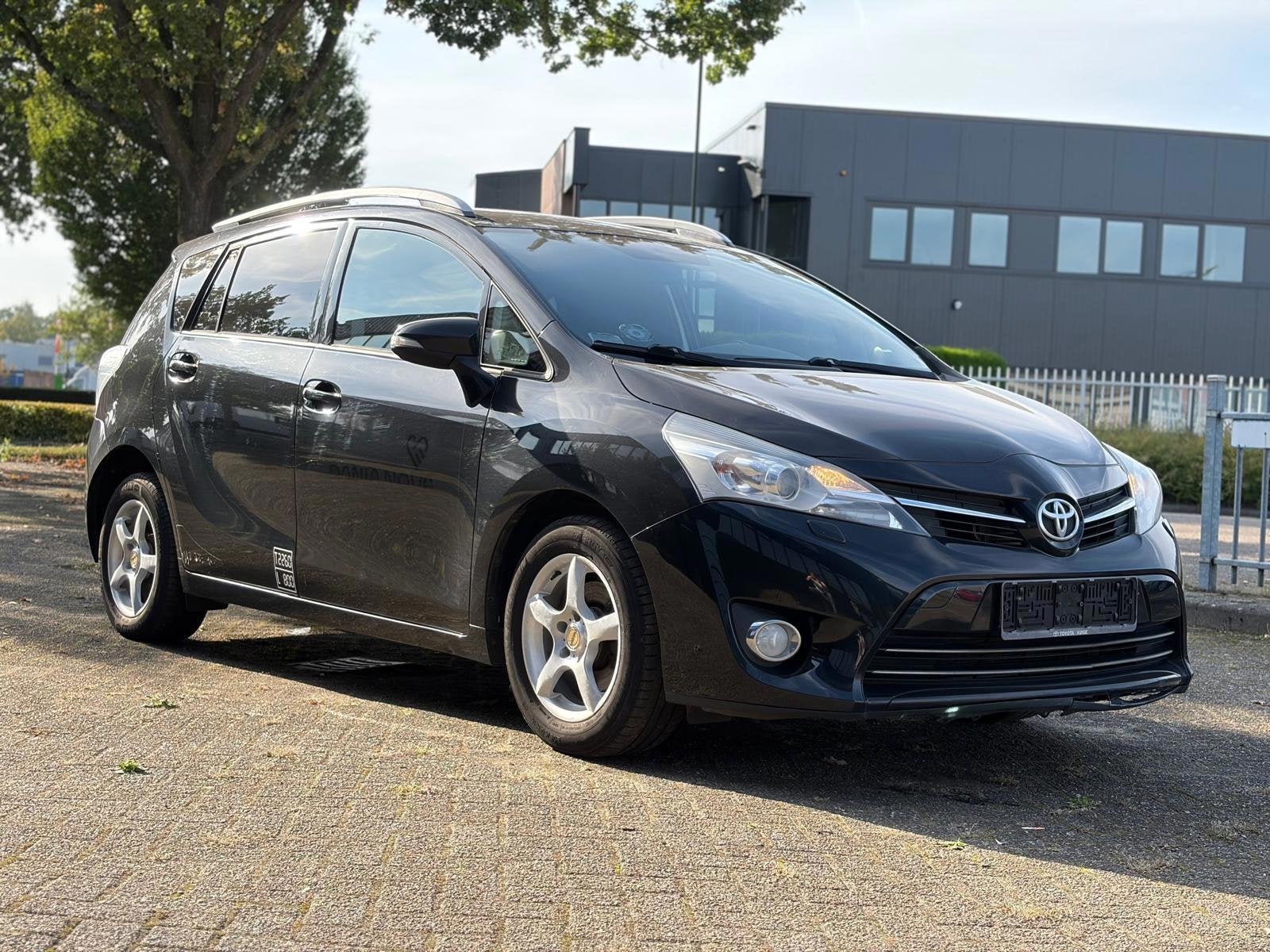 Toyota Verso 2.0 D-4D Aspiration Export, Auto's, Stof, Gebruikt, Zwart, Origineel Nederlands
