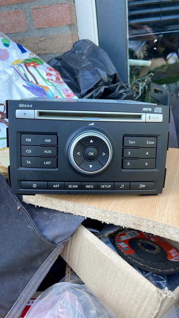 Radio kia ceed 2010, Auto diversen, Autoradio's, Ophalen of Verzenden, Gebruikt