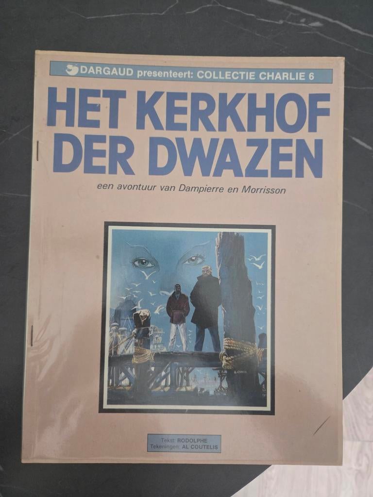 Het Kerkhof der Dwazen - Collectie Charlie 6, Boeken, Stripboeken, Dargaud, Eén stripboek, Ophalen of Verzenden, Zo goed als nieuw