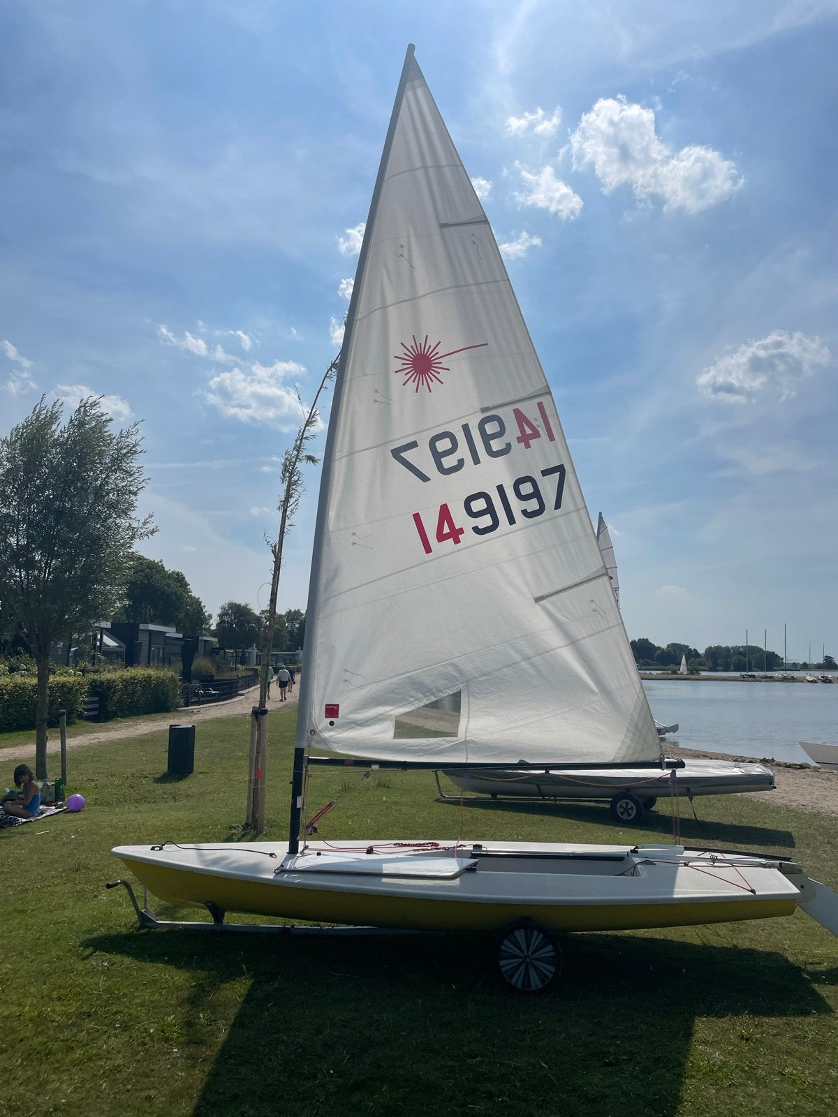 Laser XD ILCA7 met trailer en afdekzeil, Watersport en Boten, Ophalen, Gebruikt, Laser, Polyester