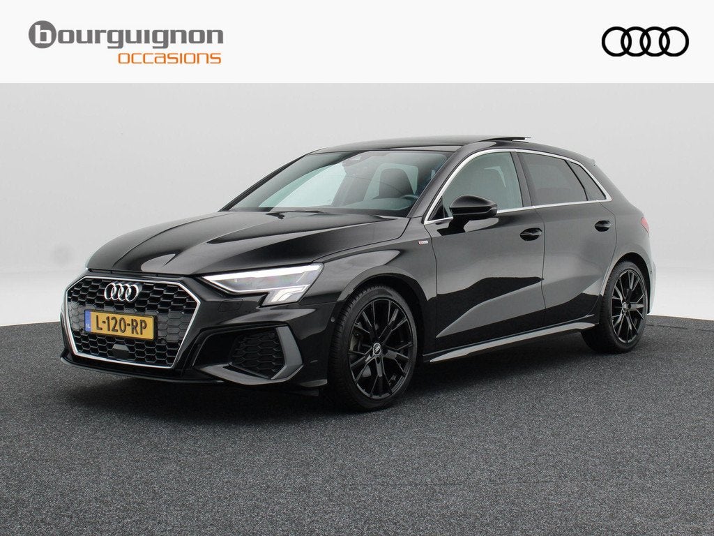 Audi A3 Sportback 30 TFSi 110 Pk Automaat S-Line | Panorama
