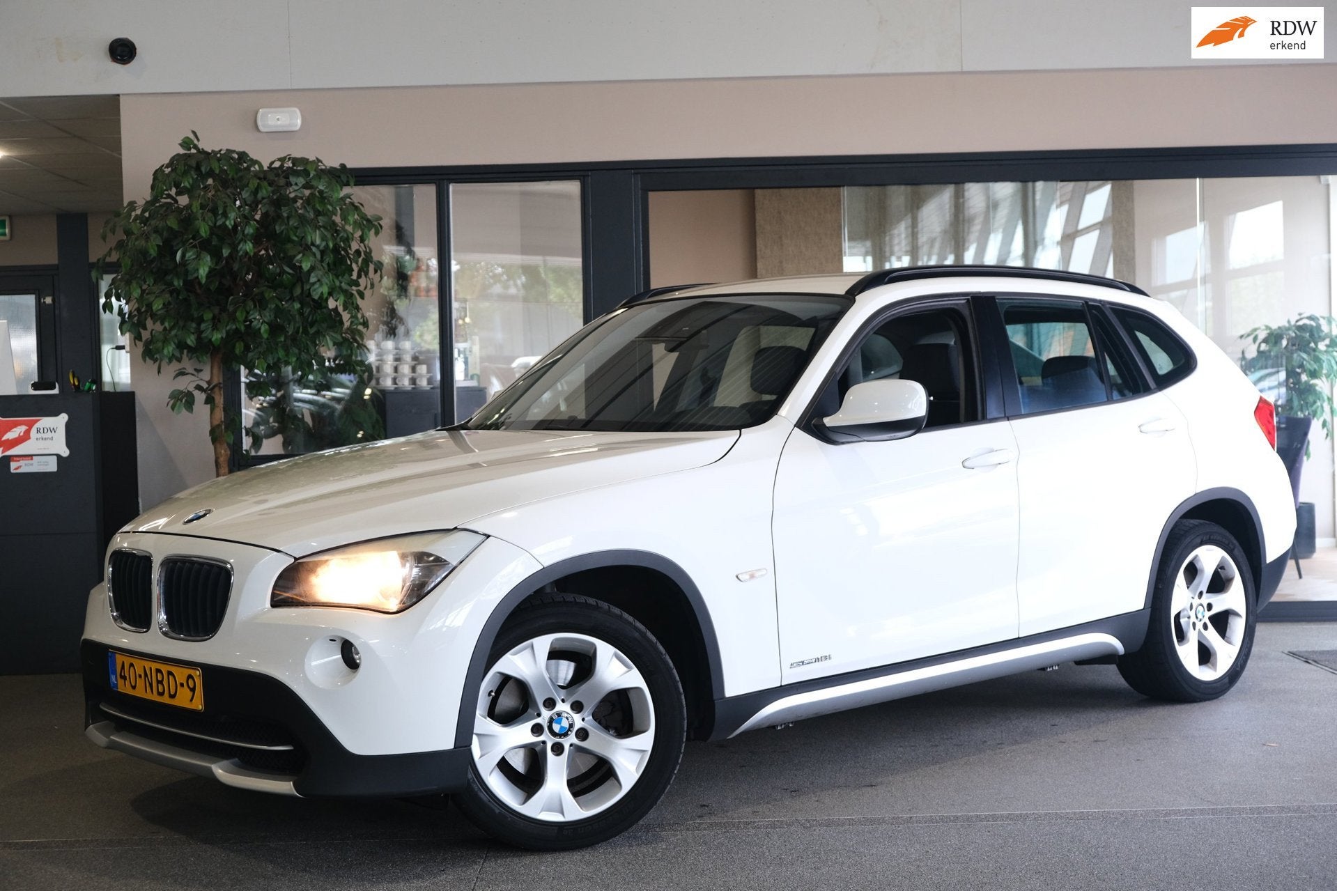 BMW X1 SDrive18i Executive Navi Cruise PDC Trekhaak, Auto's, X1, Euro 5, 4 cilinders, 150 pk