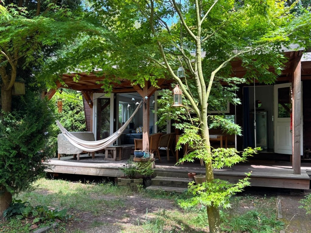 Uniek dubbel chalet op de Veluwe | 2 verblijven + grote tuin, Tot en met 6