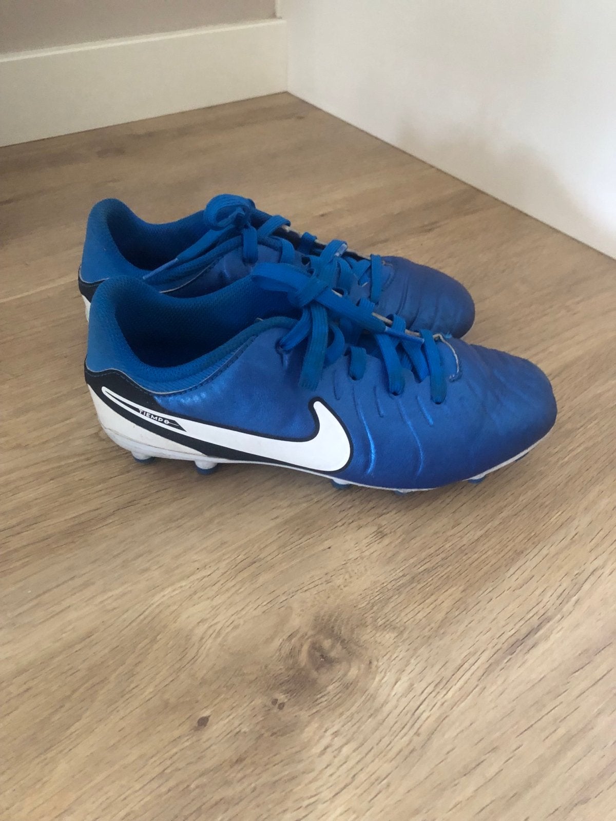 Nike Tiempo voetbalschoenen - Maat 33, Maat XS of kleiner, Ophalen of Verzenden, Zo goed als nieuw, Schoenen