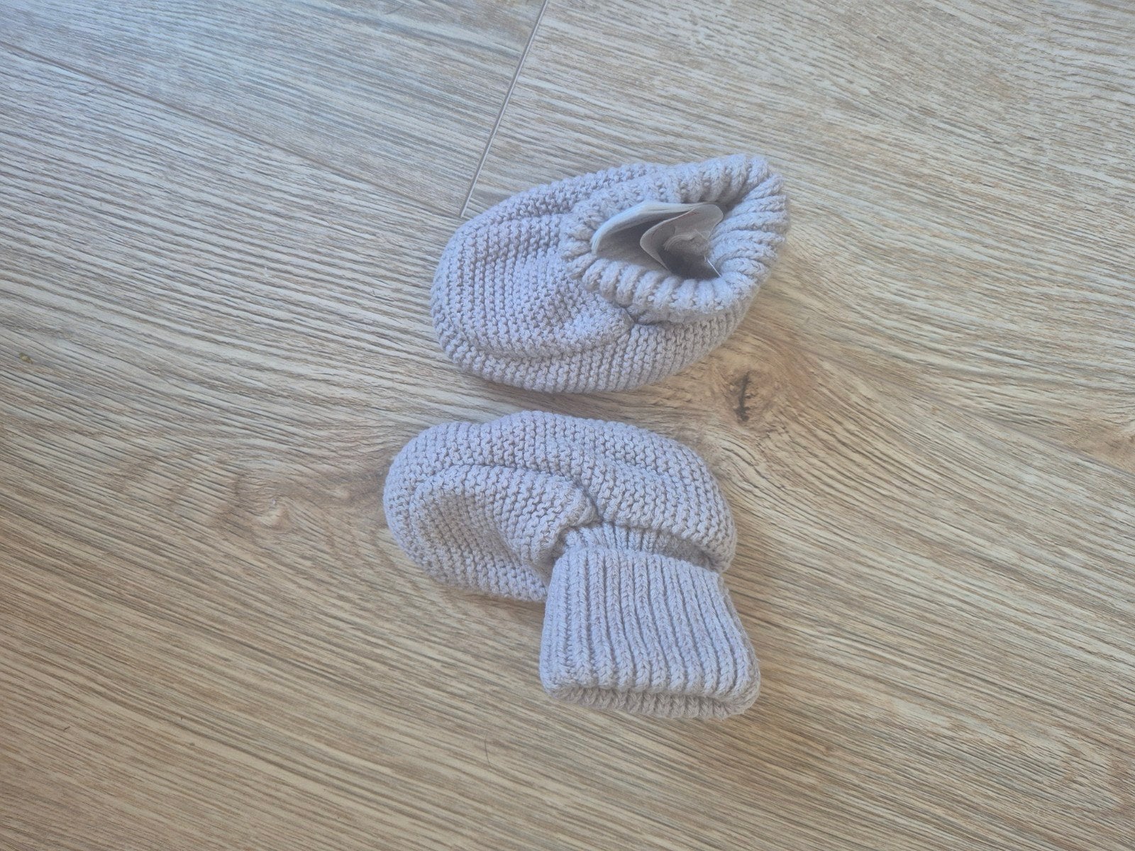 H&M gebreide slofjes maat 14/15, Kinderen en Baby's, Babykleding | Schoentjes en Sokjes, Slofjes, Jongetje of Meisje, H&M, Ophalen of Verzenden