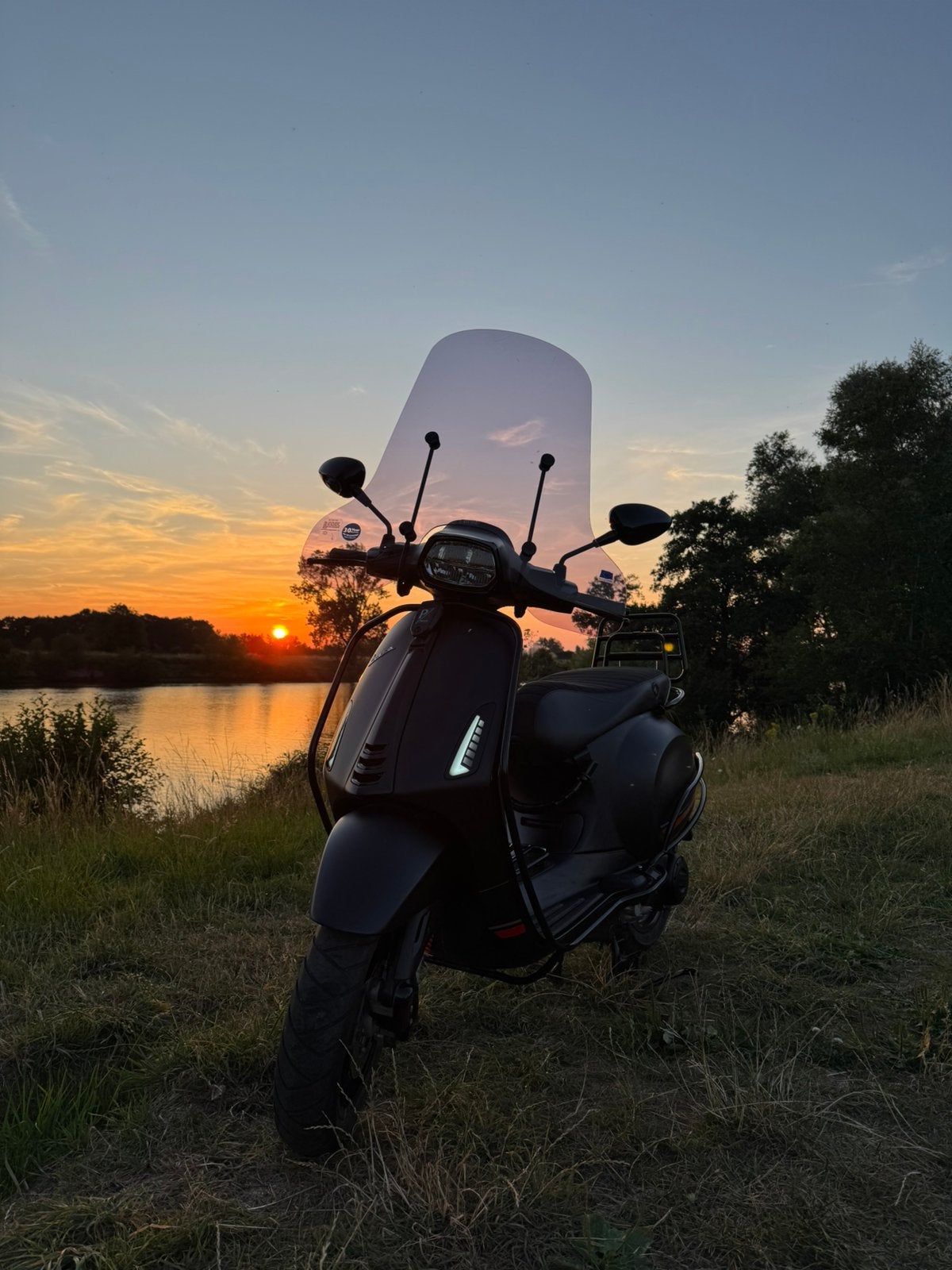 Vespa Sprint 50S mat zwart slechts 4882 km, Fietsen en Brommers, Scooters | Vespa, Ophalen, Zo goed als nieuw, Benzine