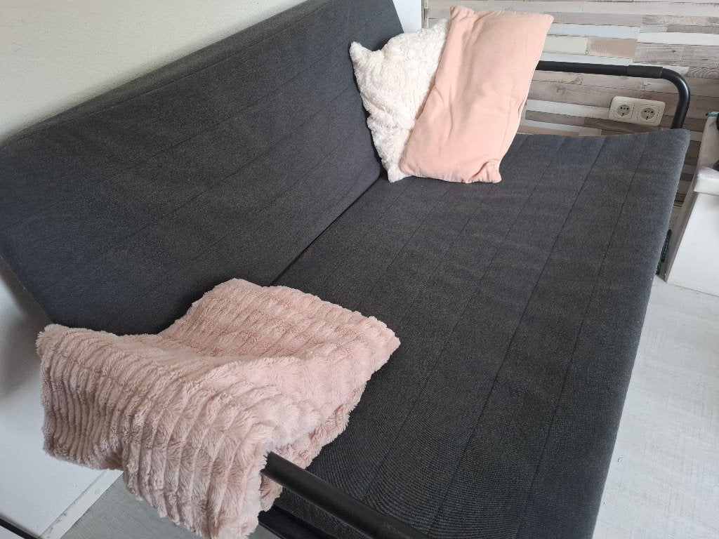 Ikea slaapbank, Ophalen, Zwart, Tweepersoons, Zo goed als nieuw