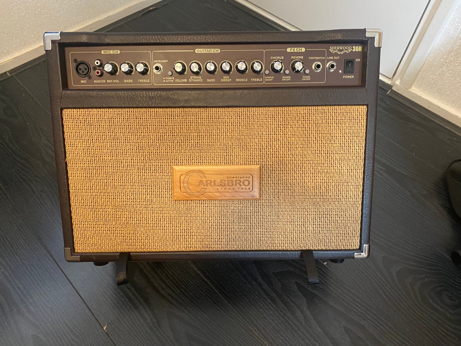 Akoestische gitaar versterker, Ophalen, Zo goed als nieuw, Western- of Steelstringgitaar
