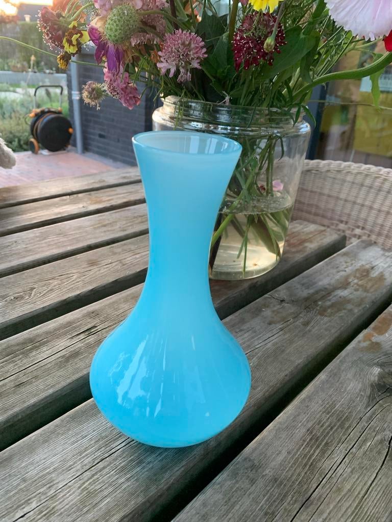 Opaline vaasje blauw, Antiek en Kunst, Ophalen of Verzenden