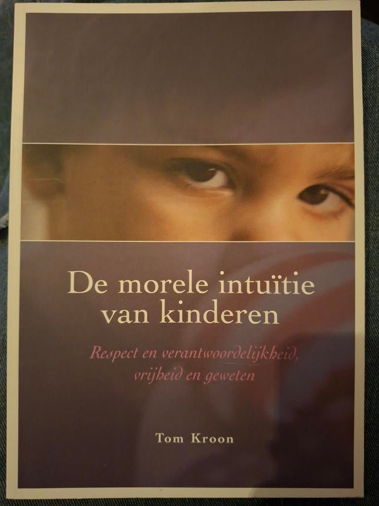 T. Kroon - De morele intuïtie van kinderen, Sociale wetenschap, Ophalen of Verzenden, Zo goed als nieuw, T. Kroon
