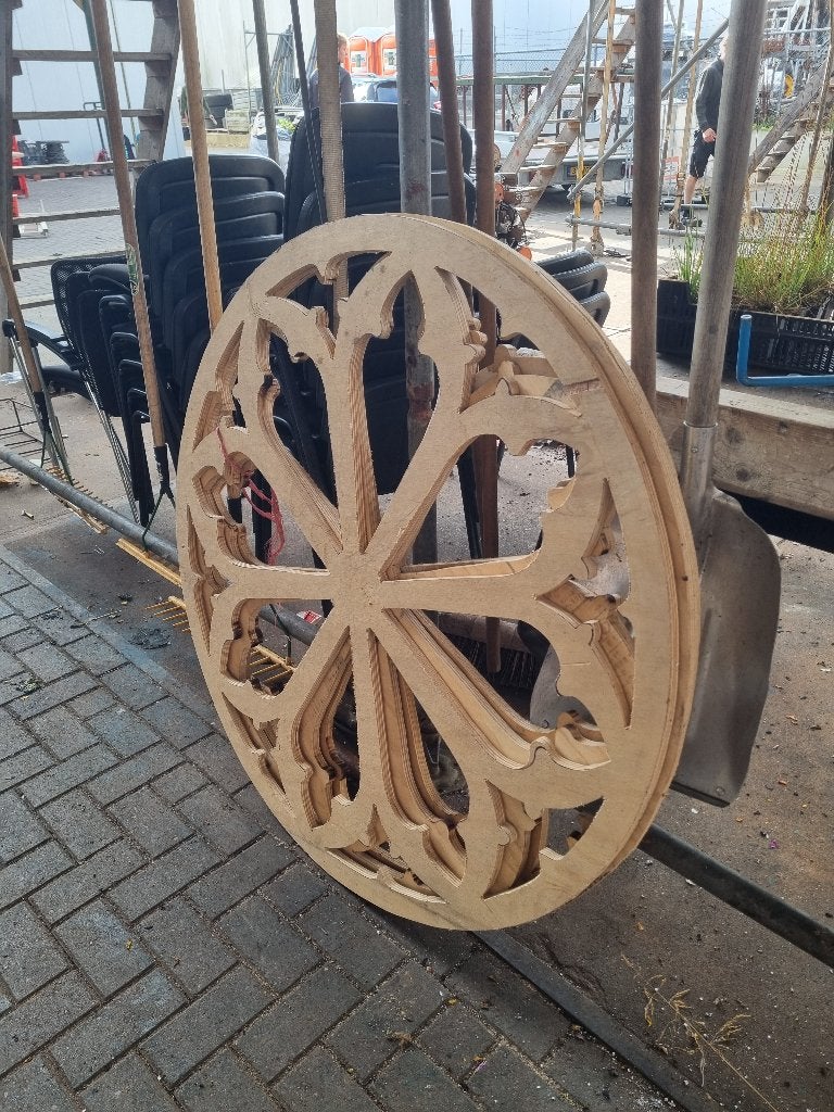 Decoratieve houten rozet - Gotische stijl, Ophalen, Nieuw