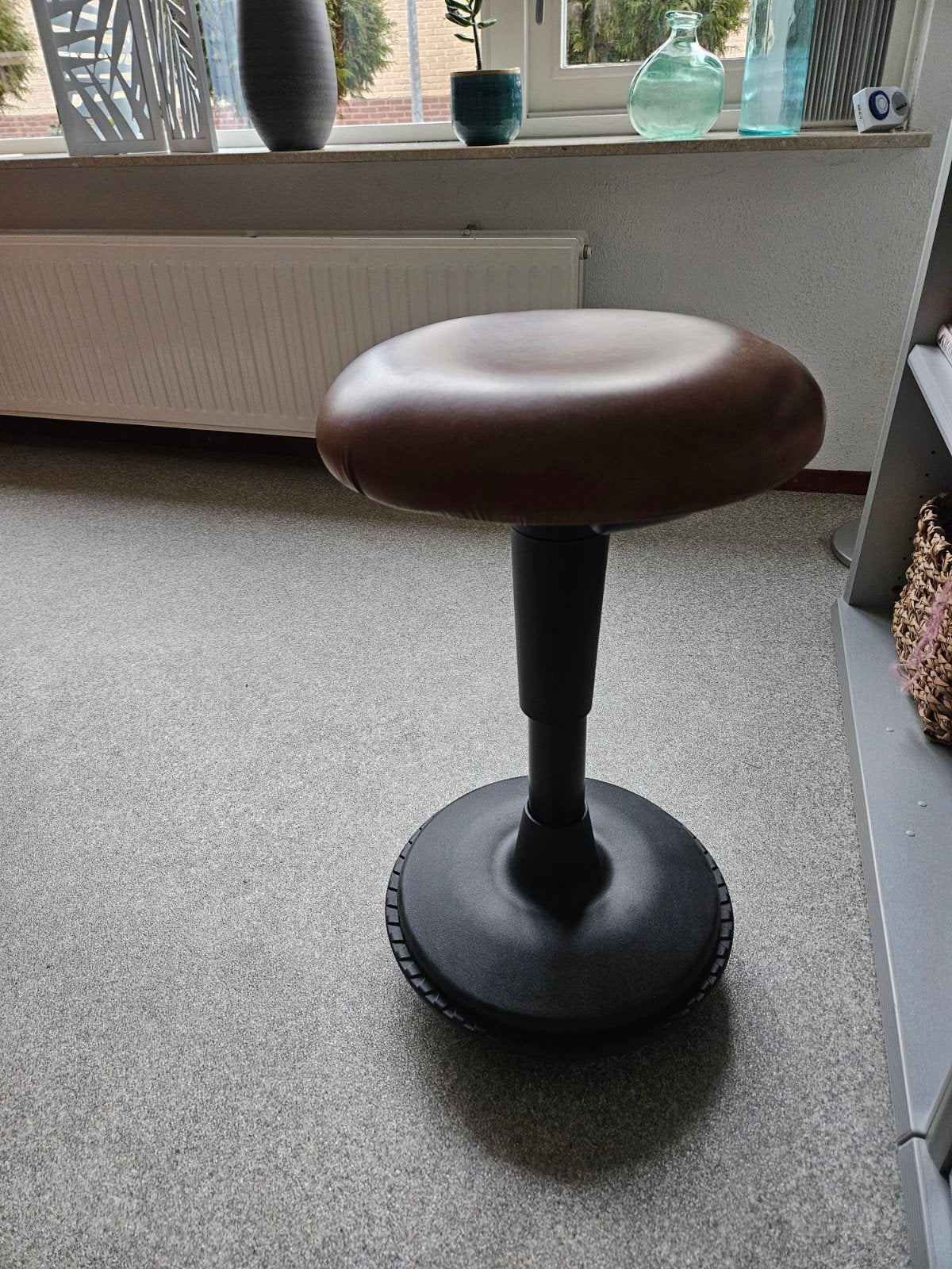 Wobblez Spine wiebelkruk, Huis en Inrichting, Ophalen, Zo goed als nieuw, Overige kleuren, Bureaukruk