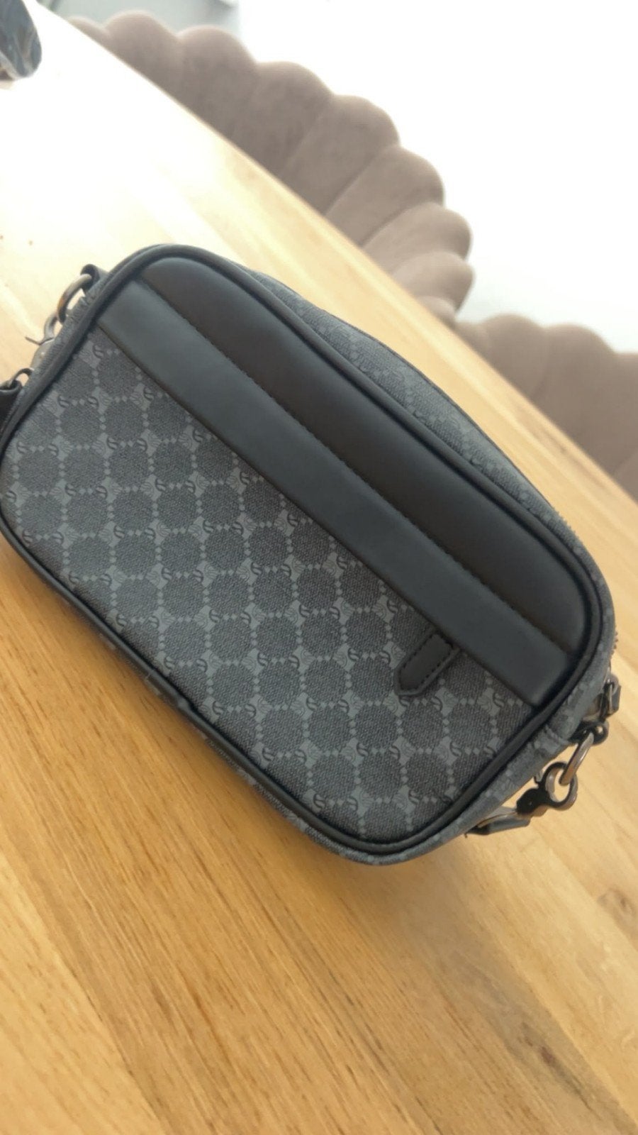 Celine tas van topkwaliteit - zo goed als nieuw, Sieraden, Tassen en Uiterlijk, Ophalen of Verzenden, Zo goed als nieuw, Zwart