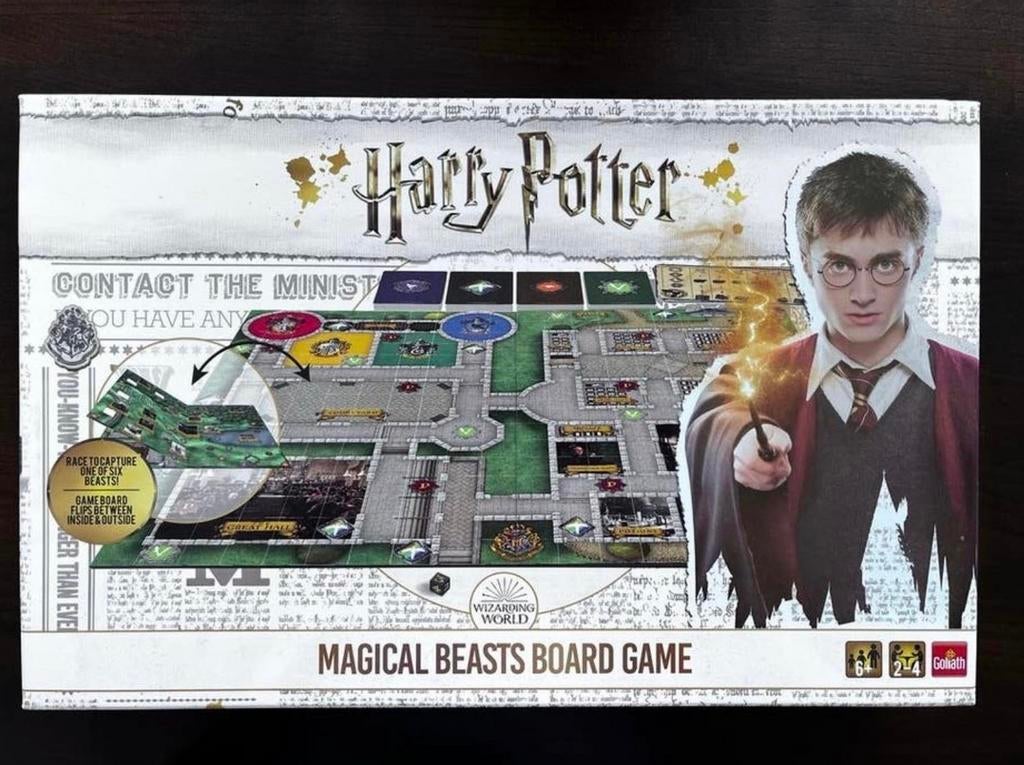 Harry Potter Magical Beasts Board Game - Zo goed als nieuw, Drie of vier spelers, Ophalen of Verzenden, Zo goed als nieuw