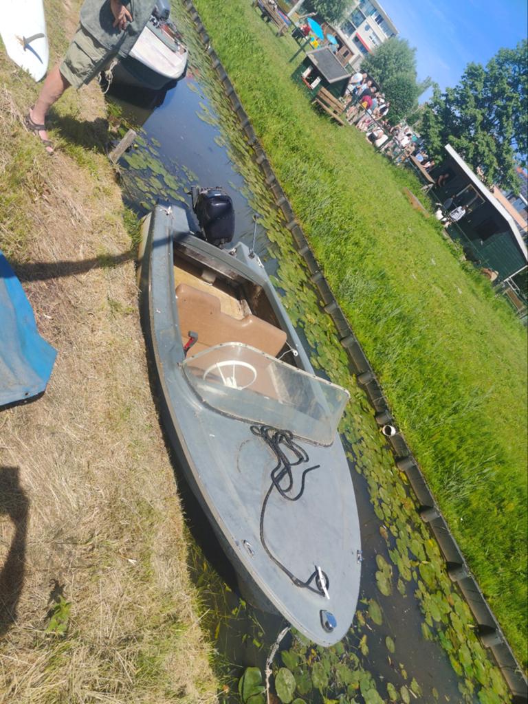 Speedboot met 15pk 4-takt motor en afdekzeil, Watersport en Boten, Ophalen, Gebruikt, 15 pk, Viertaktmotor