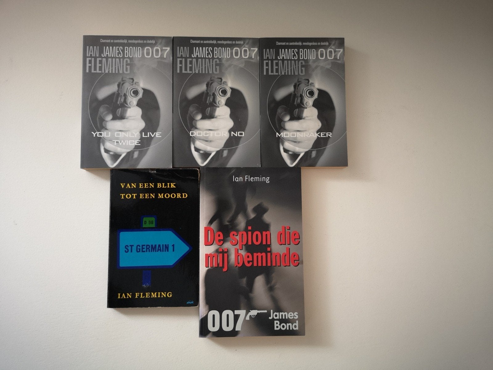 James Bond boeken Ian Fleming - 5-delige set, Boeken, Ophalen, Zo goed als nieuw, Ian Fleming, Tv-bewerking