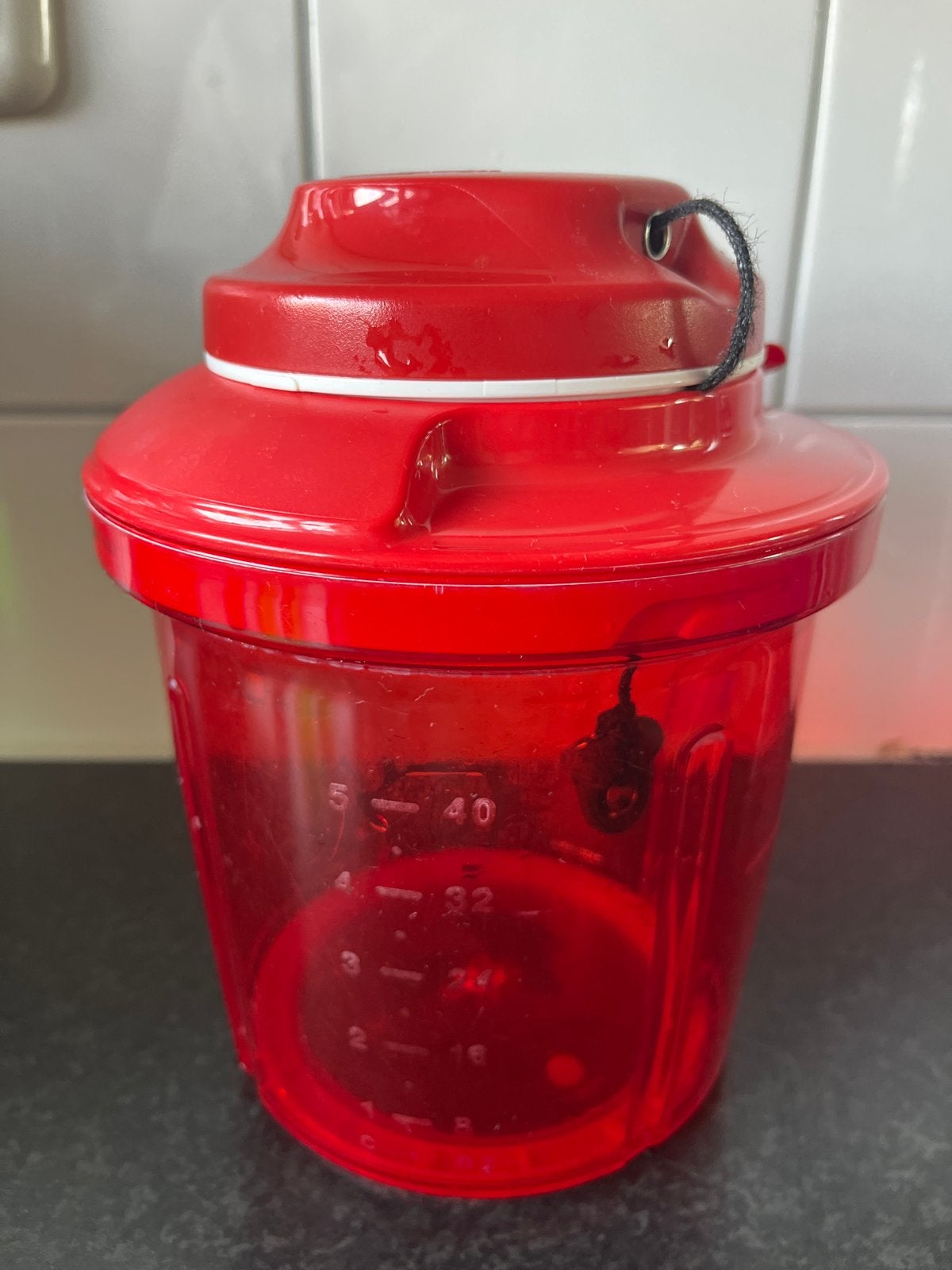Tupperware SuperSonic Chopper Compact Rood, Gebruikt, Overige typen, Ophalen of Verzenden, Met deksel