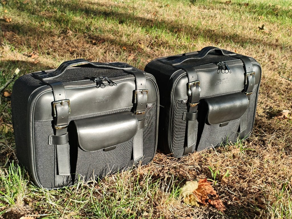 Official Moto Guzzi leather side bags + Mounting Rack, Ophalen of Verzenden, Zo goed als nieuw