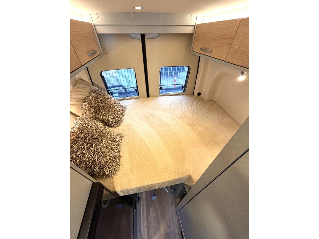 Hymer Free 600 DWARSBED HEFDAK MERCEDES TREKHAAK, Ringverwarming, Bedrijf, Hymer, 5 tot 6 meter