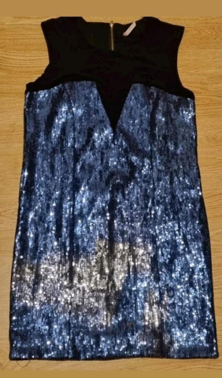 Kort Feest Jurkje
Blauw /zilver pailletten
L, Kleding | Dames, Jurken, Maat 42/44 (L), Ophalen of Verzenden, Gedragen, Boven de knie