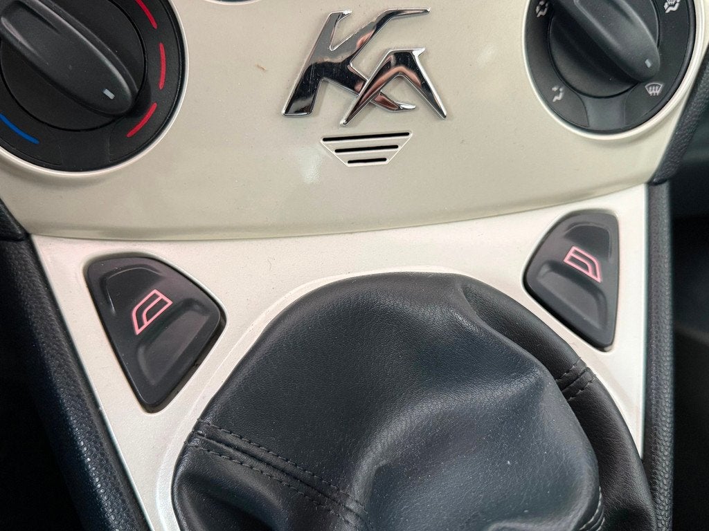 Ford Ka 1.2 Titanium-Airco-APK-NAP!, Auto's, Voorwielaandrijving, Gebruikt, 1242 cc, 4 stoelen