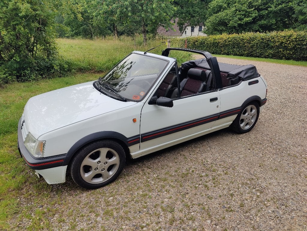 Peugeot 205 CTI 1.9 Cabriolet Original Paint 1993, Auto's, Voorwielaandrijving, 4 cilinders, Cabriolet, Leder en Stof