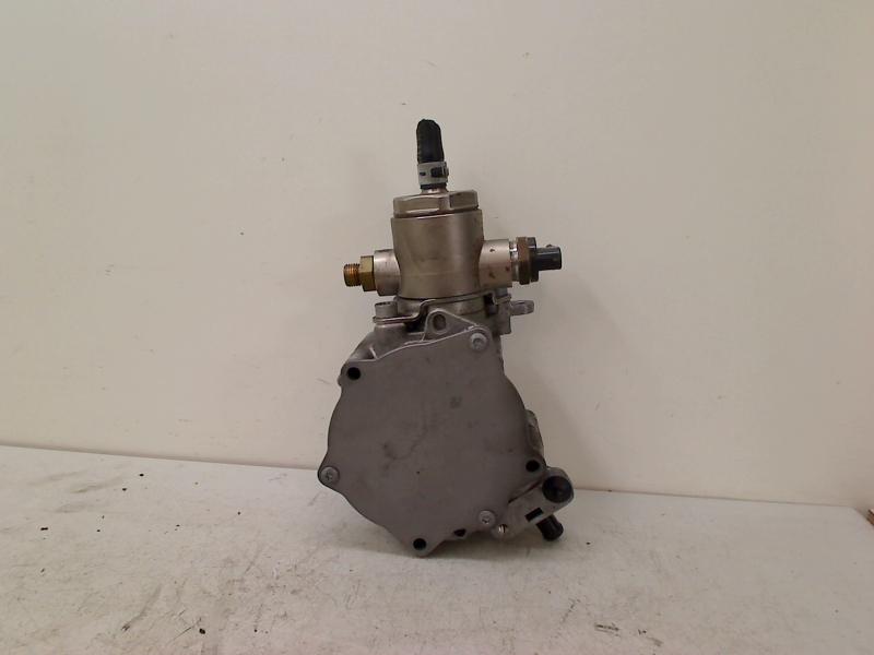 Vacuumpomp Volkswagen Golf VI (5K1) 2011 06J145100C, Gebruikt, Volkswagen, Volkswagen AG, Kundenbetreuung@volkswagen.de