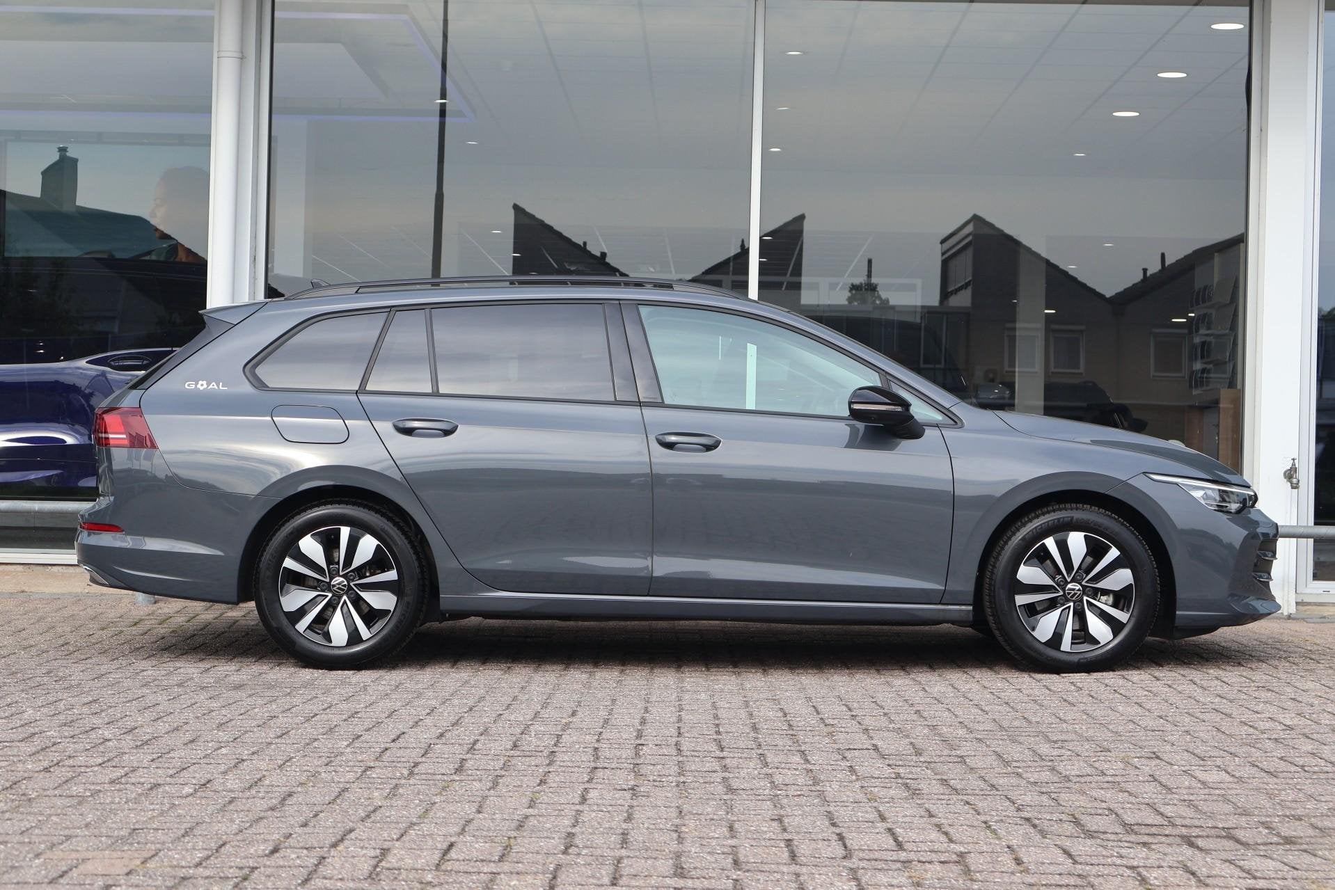Volkswagen Golf Variant 1.5 eTSI 150pk DSG Life Edition | Tr, Auto's, 12 maanden, Stof, 4 cilinders, 19 km/l
