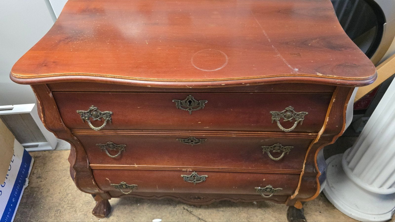 Antieke ladekast / commode met sierlijke handgrepen, Ophalen of Verzenden