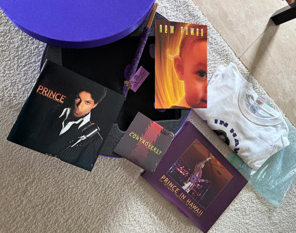Prince Hawaii box orgineel, Cd's en Dvd's, Vinyl | Pop, Inclusief boekje, Ophalen of Verzenden, Nieuw in verpakking, Overige formaten