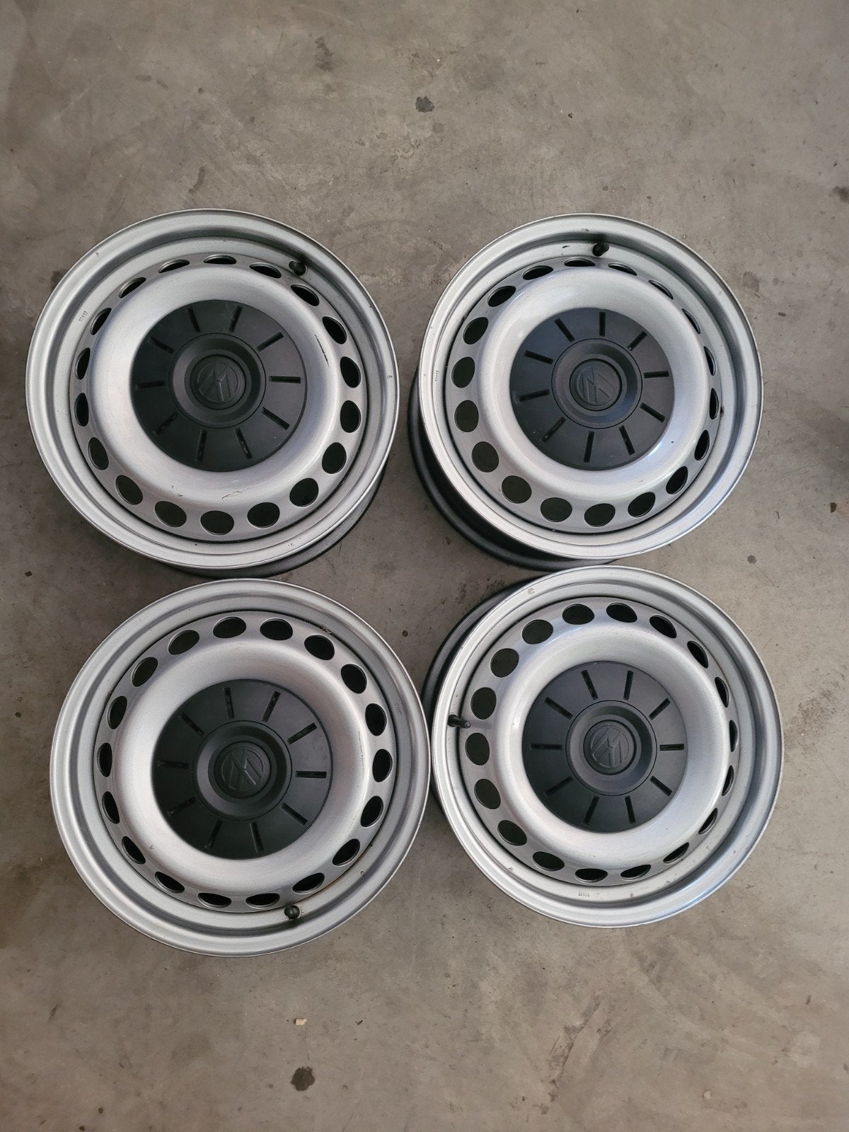 Originele stalen Vw crafter nieuwe Velgen 16 inch € 150, Ophalen