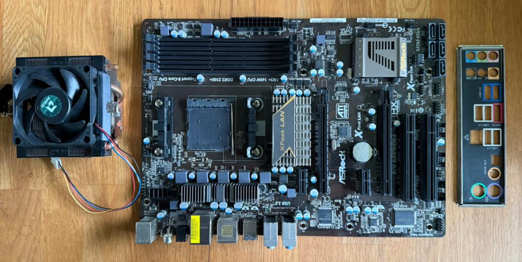 Asrock 970 Extreme3 moederbord, Computers en Software, Moederborden, Gebruikt, AMD, DDR3, Ophalen of Verzenden