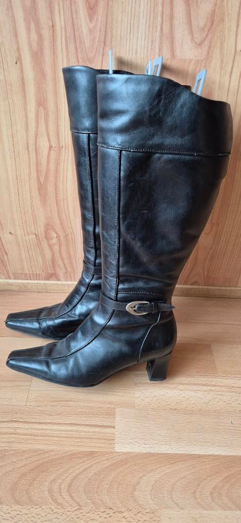 Hoge zwarte leren laarzen, Bellissima, mt 37, Kleding | Dames, Hoge laarzen, Zwart, Ophalen of Verzenden, Zo goed als nieuw
