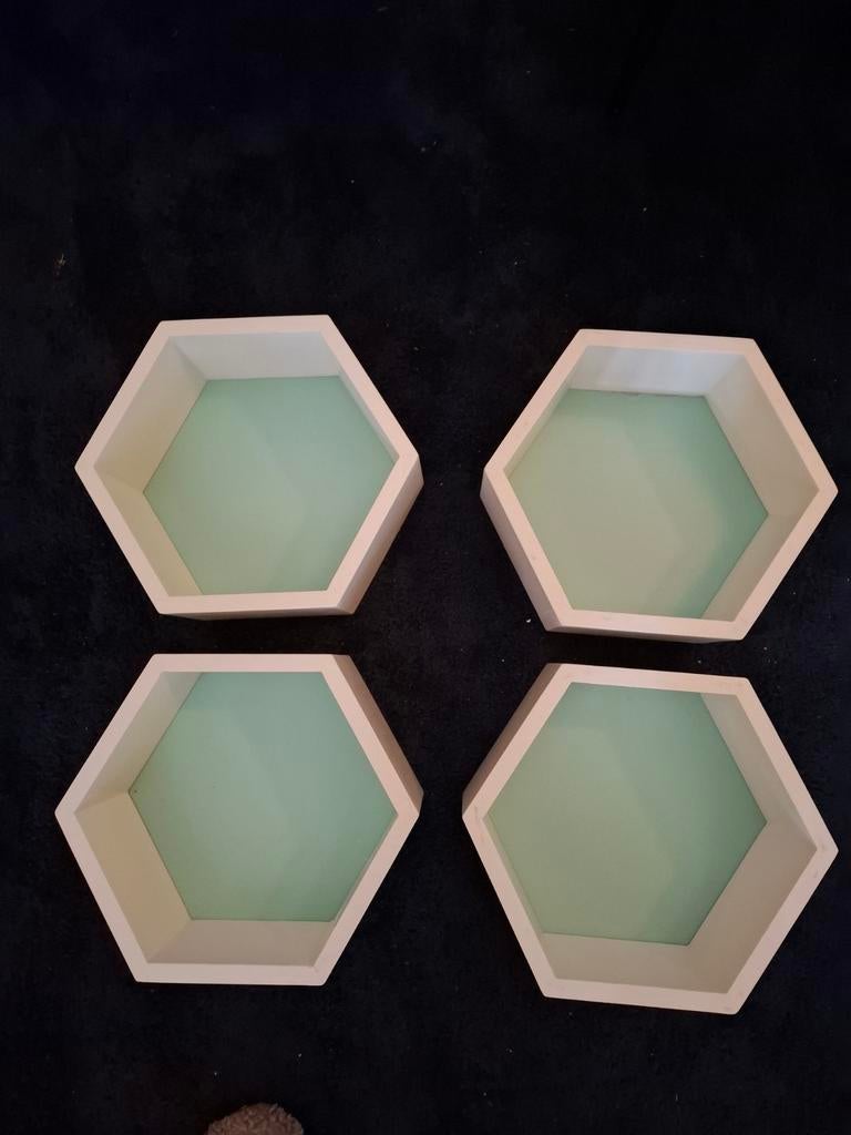 4 hexagon wandrekjes wit houten, Ophalen of Verzenden, Gebruikt