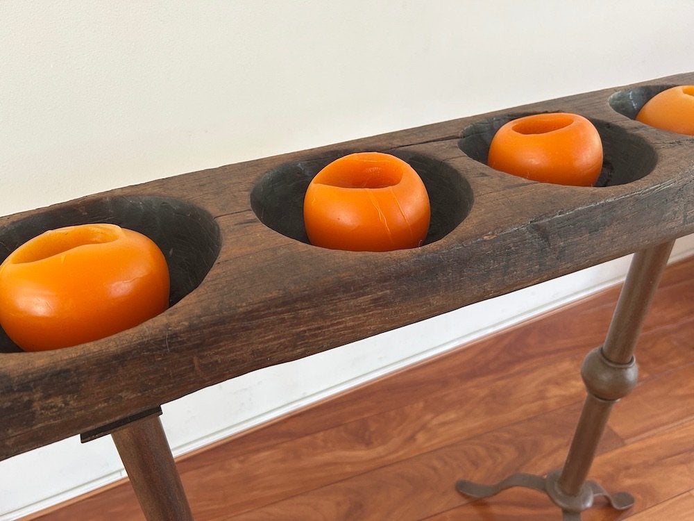Rustieke grote houten botermal op standaard als kaarthouder, Ophalen, Hout, Gebruikt, Landelijk