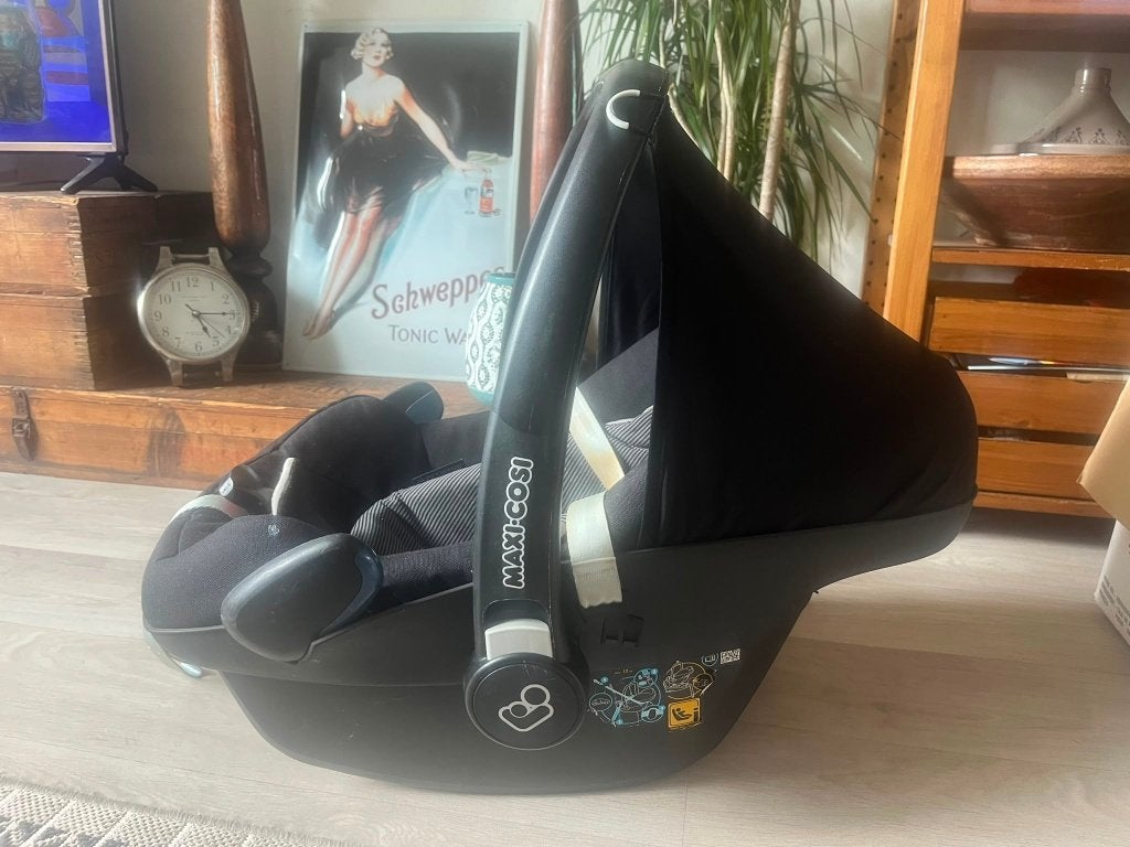 Maxi Cosi Pebble+, incl. 3 voetenzakken, stoelhoes, spiegel, Kinderen en Baby's, Autostoeltjes, Ophalen, 0 t/m 13 kg, Maxi-Cosi