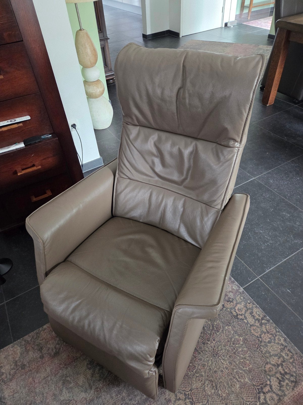 Comfortabele leren relaxfauteuil, Ophalen, Gebruikt, Modern, Comfort, 75 tot 100 cm
