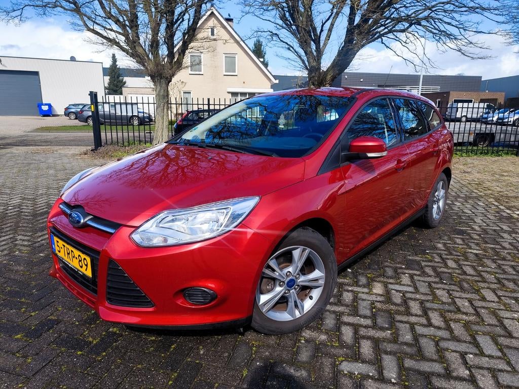 Ford Focus Wagon 2014 nieuwe distributieriem apk NAP, Auto's, USB, 100 pk, Origineel Nederlands, Handgeschakeld